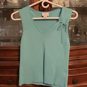 Loft top size small